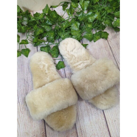 WARMBAT AUSTRALIA Women's Slippers Slides Cream Beige Lounge Fuzzy Soft Size 8 - Picture 2 of 8